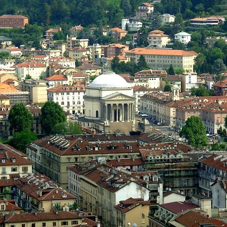 トリノ Casa Petrarca Bed & Breakfast エクステリア 写真