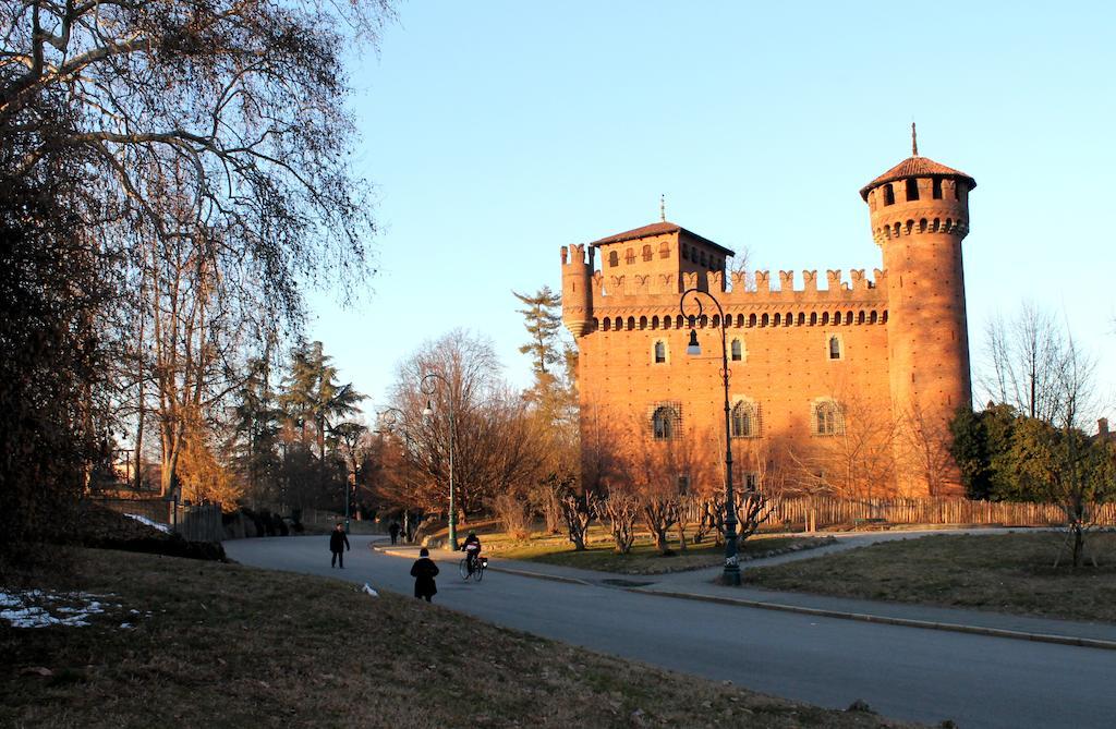 トリノ Casa Petrarca Bed & Breakfast エクステリア 写真