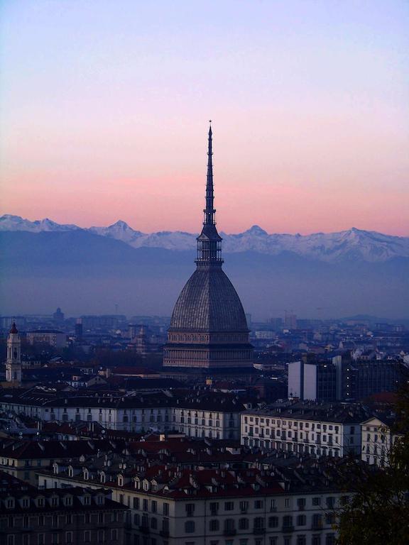 トリノ Casa Petrarca Bed & Breakfast エクステリア 写真